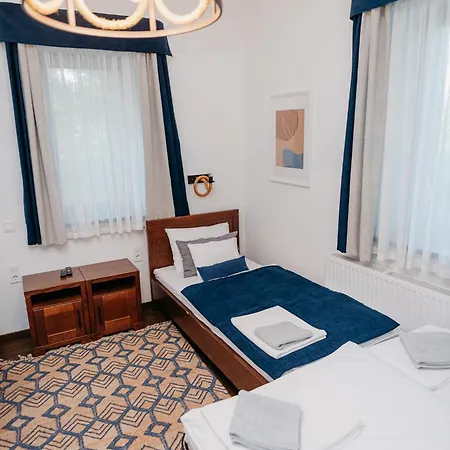 Malomerdo Panzio Pusztavam