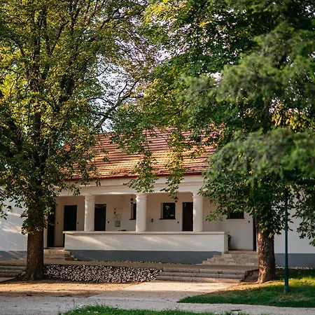 Malomerdő Panzió Bed and breakfast