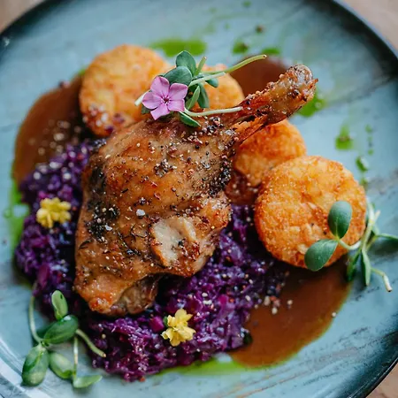 Malomerdo Panzio * Pusztavam