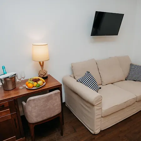 Bed & Breakfast Malomerdo Panzio Pusztavam