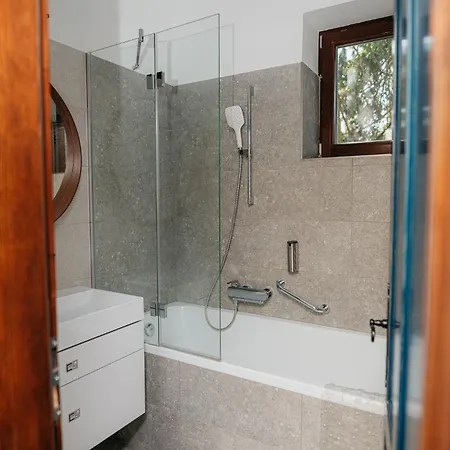 Bed & Breakfast Malomerdo Panzio Pusztavam